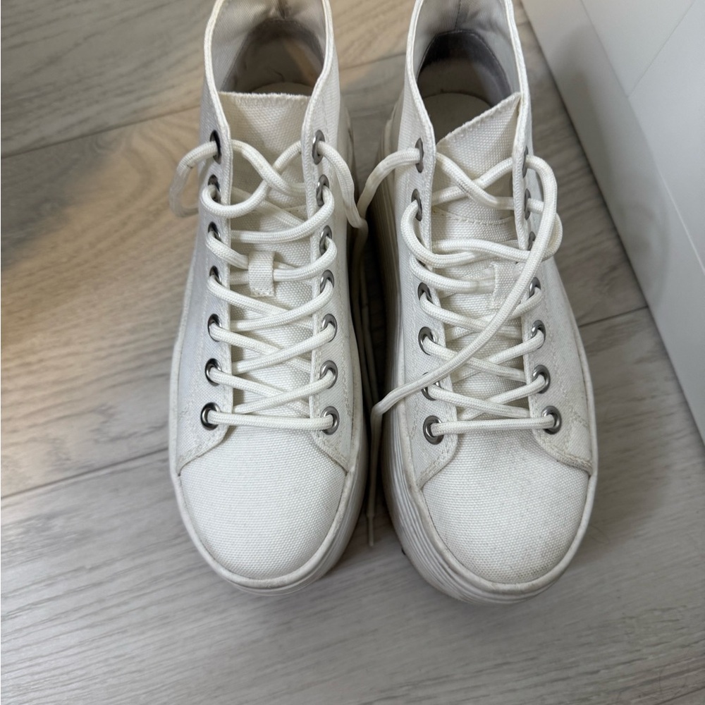 Steve Madden Platform Lace Up Festival Sneaker